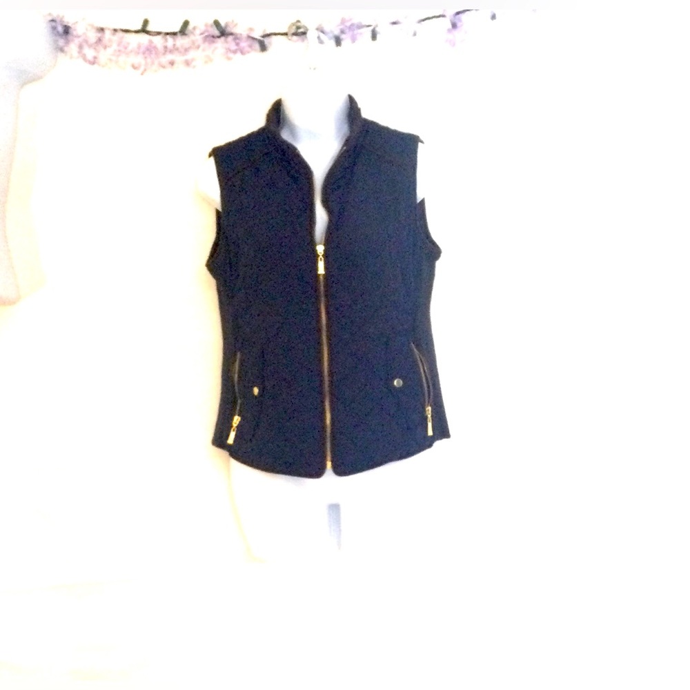 Vintage Womens sleeveless vest. Active USA . Small petite.